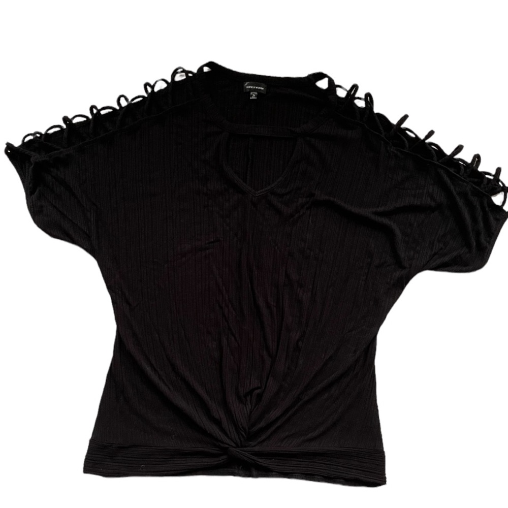 Buckle Black Women’s Cold Shoulder Top Size Medium